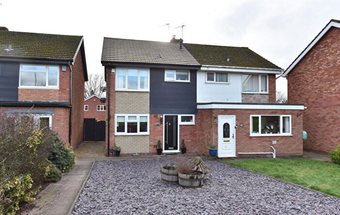 3 Bedroom Semi Detached House For Sale In Kingswinford, Balfour Road, DY6
