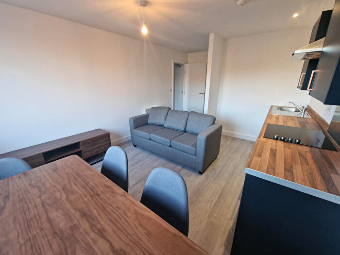 1 Bedroom Apartment To Rent In Bingley Rd, Bradford, West Yorkshire, BD9