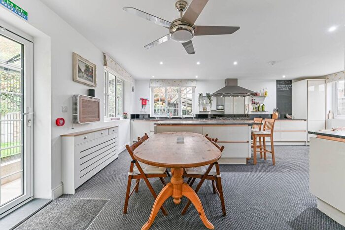 4 Bedroom Detached House For Sale In Norbury Avenue, Norbury, London, SW16