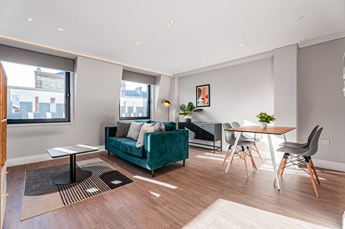 1 Bedroom Flat For Sale In Goldhawk Road, Shepherds Bush Green, W12