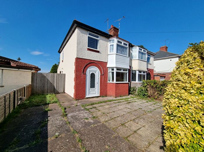 3 Bedroom Semi Detached House For Sale In Swadling Street, Leamington Spa, CV31