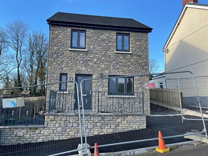3 Bedroom Detached House To Rent In Heol Y Bryn, Pontyberem, Llanelli, SA15