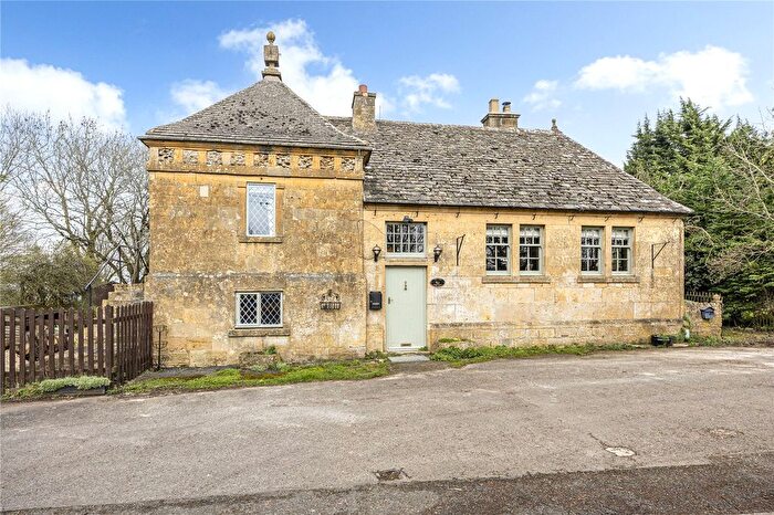 3 Bedroom Semi Detached House For Sale In Fish Hill, Broadway, Worcestershire, WR12