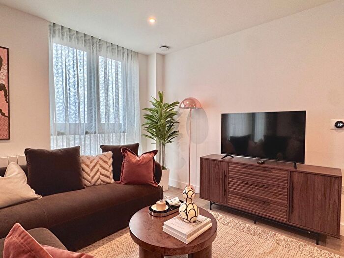 1 Bedroom Flat To Rent In Affinity View, London, E16