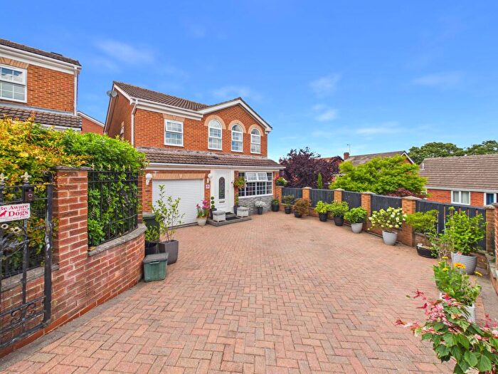 4 Bedroom Detached House For Sale In Larch Close, Arnold, Nottingham, NG5