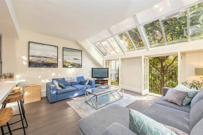 2 Bedroom Terraced House To Rent In York Street, Marylebone, W1H