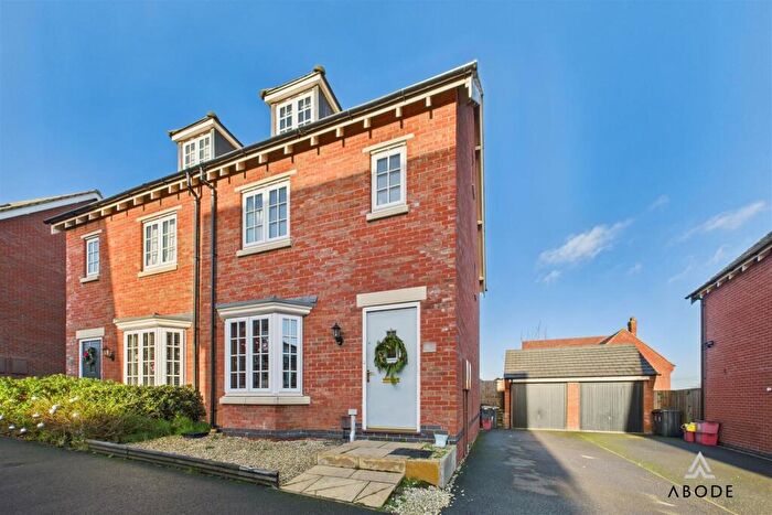 3 Bedroom Semi Detached House For Sale In Glade Lane, Ashby-De-La-Zouch, LE65