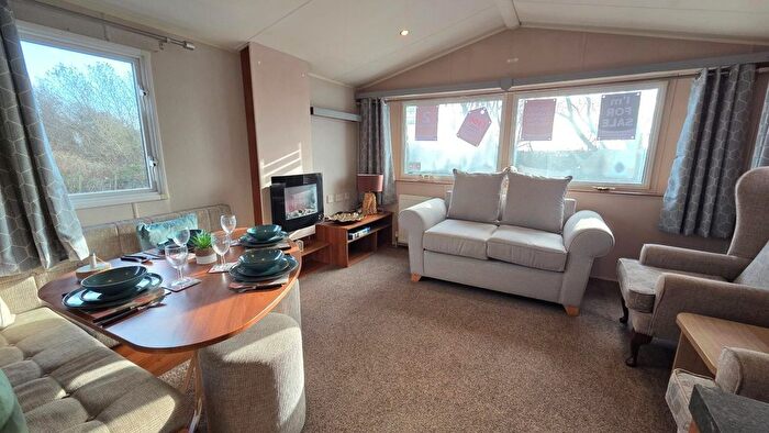 2 Bedroom Park Home For Sale In Dymchurch Road, New Romney, TN28