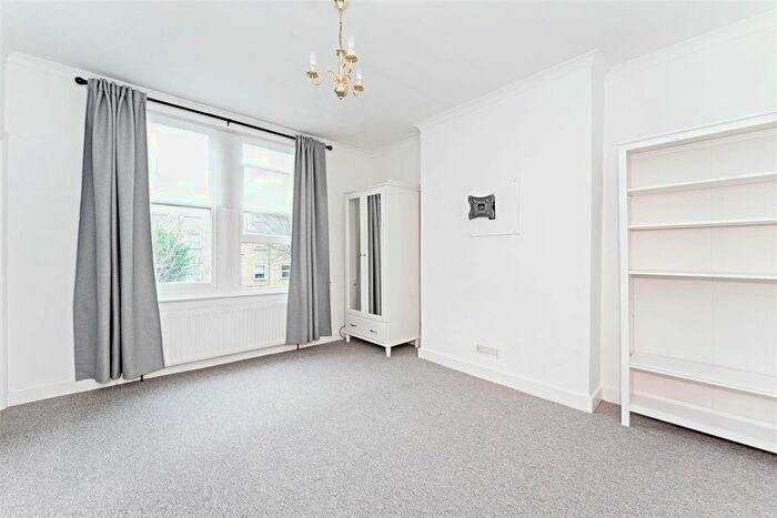 Studio To Rent In Windsor Road, Ealing, W5