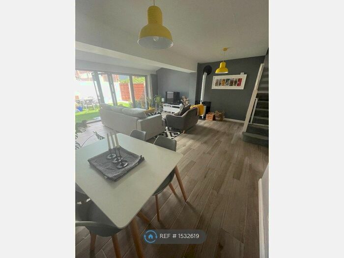 3 Bedroom End Of Terrace House To Rent In Leyland Avenue, Manchester, M20