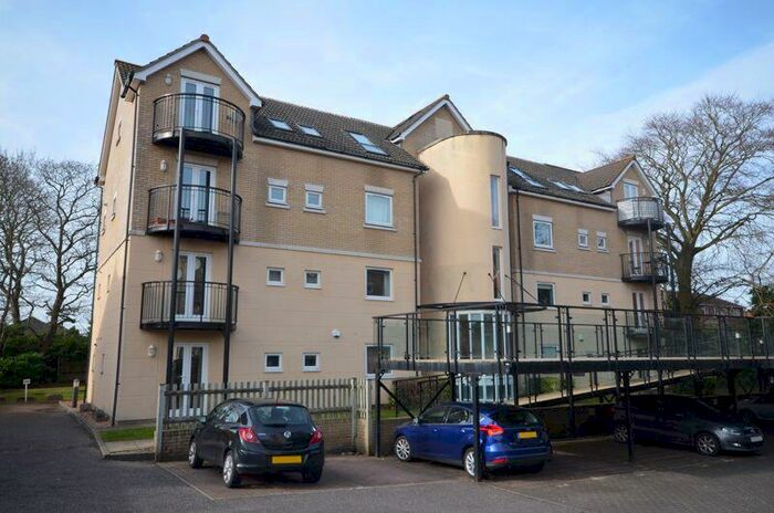 2 Bedroom Flat To Rent In Hulse Road, Bannister Park, Central Southampton, SO15