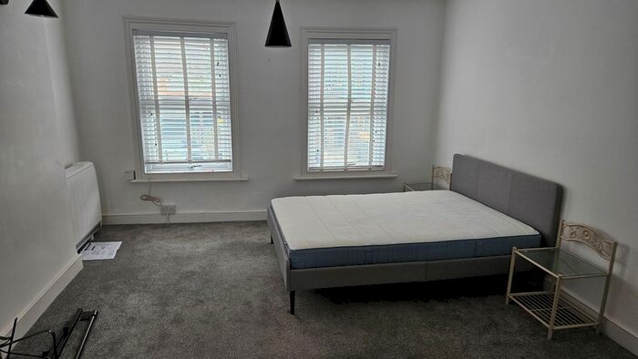 Studio To Rent In Bridge Street, Reading, RG4