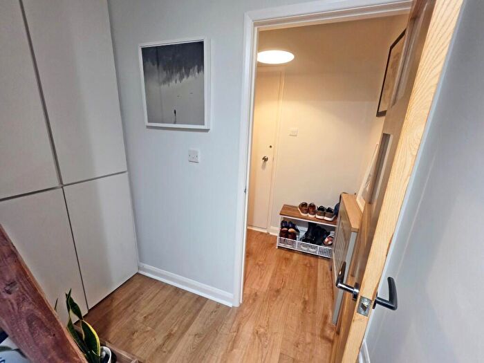 1 Bedroom Apartment For Sale In Pinelands Court, Bournemouth, Dorset, BH8