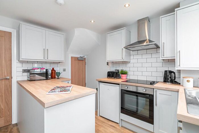 5 Bedroom House To Rent In Harold Street, Leeds, LS6