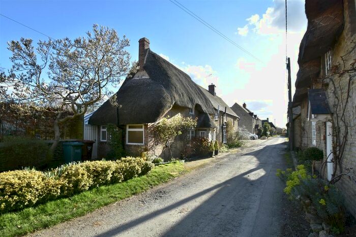 2 Bedroom Cottage For Sale In The Cottage, West End, Charlton On Otmoor, OX5