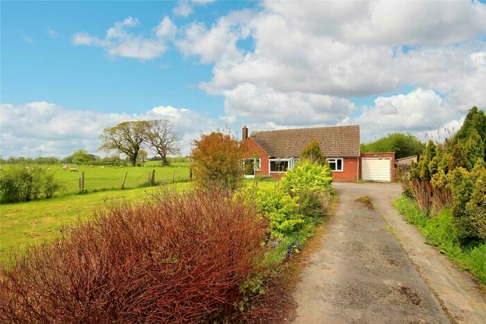 3 Bedroom Bungalow For Sale In Knightsbridge, Knightsbridge, Cheltenham, Gloucestershire, GL51