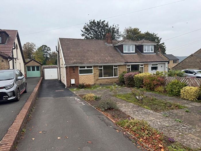 2 Bedroom Bungalow For Sale In Victoria Road, Elland, West Yorkshire, HX5