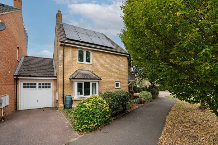 3 Bedroom Semi-Detached House For Sale In Stevensons Road, Longstanton, CB24