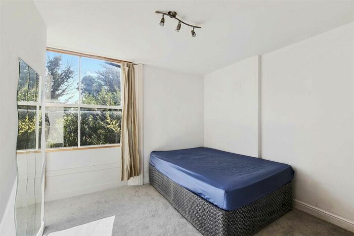3 Bedroom Flat To Rent In Dresden Road, Archway, N19