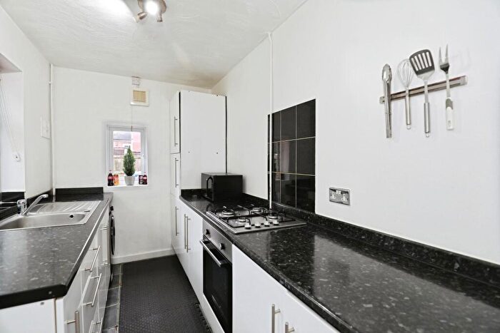 2 Bedroom End Of Terrace House For Sale In Clanway Street, Tunstall, Stoke-on-trent, ST6
