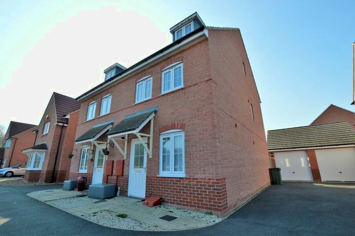 4 Bedroom Semi-Detached House To Rent In Windlass Drive, Wigston, Leicestershire, LE18