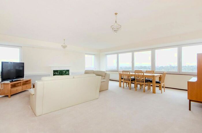 2 Bedroom Flat To Rent In Somerset Road, Wimbledon Village, London, SW19