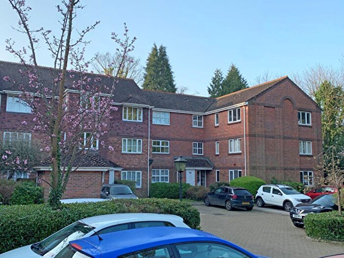 1 Bedroom Flat To Rent In Greenacres, North Parade, Horsham, RH12