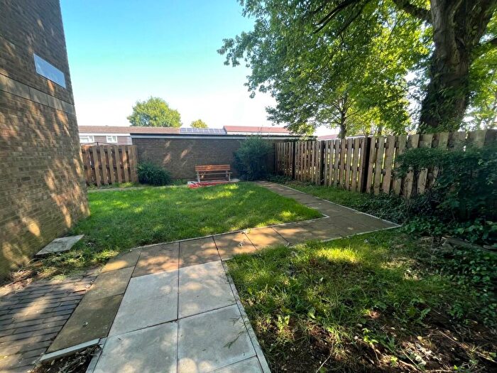 1 Bedroom Flat For Sale In Jardine Court, Jessop Road, Stevenage, SG1