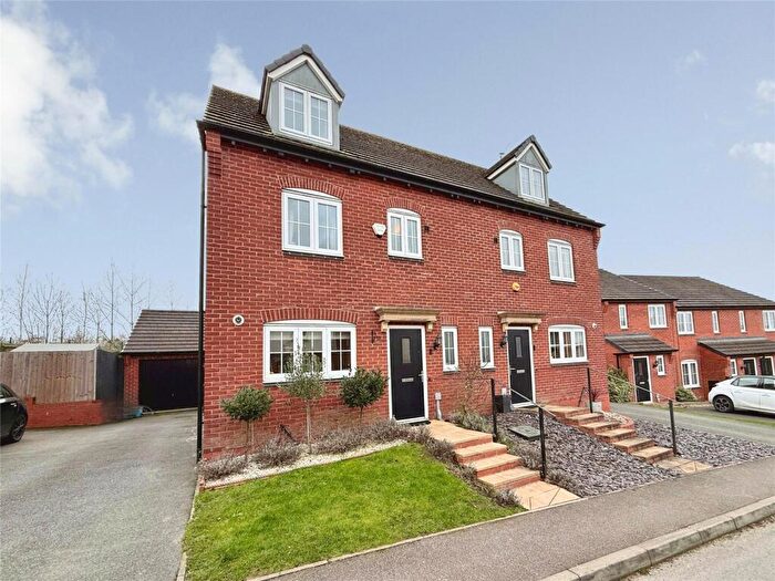 4 Bedroom Semi Detached House For Sale In Farmers Way, Rothley, Leicester, LE7