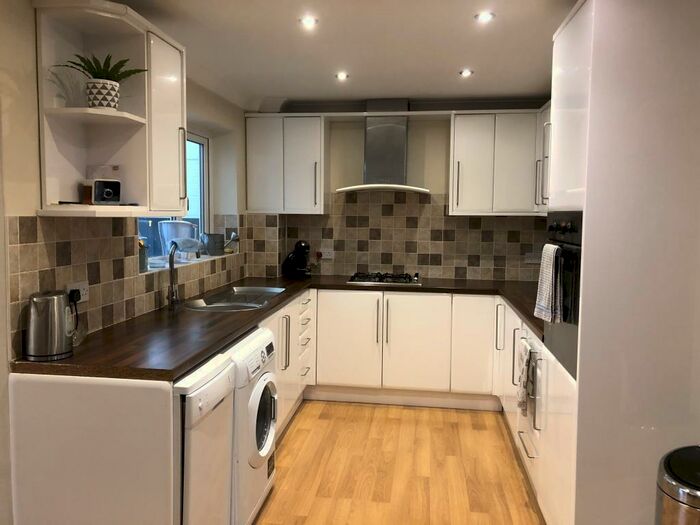 3 Bedroom House To Rent In Melrose Close, Stamford, PE9