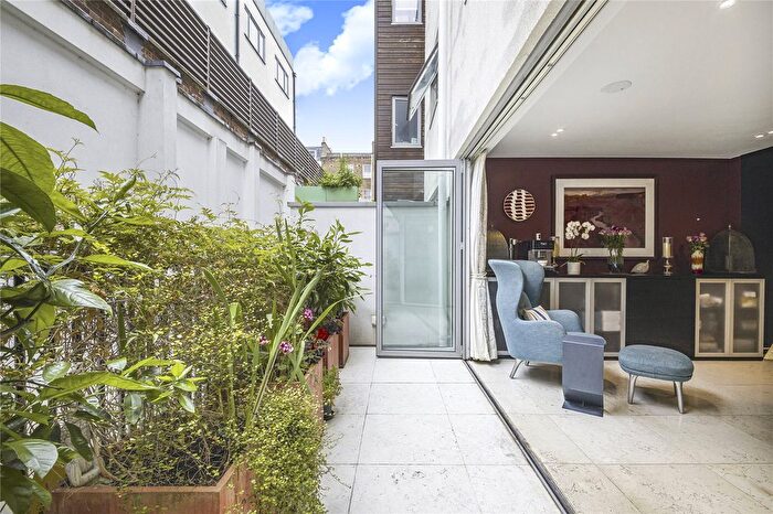 3 Bedroom Detached House For Sale In Crabtree Place, Fitzrovia, London, W1T