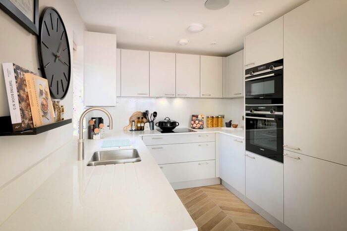 3 Bedroom Town House To Rent In Cuckfield Road, Burgess Hill, RH15