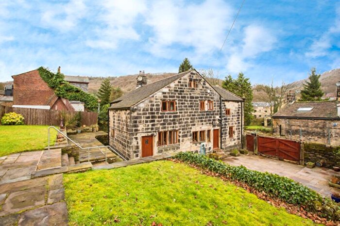 5 Bedroom Detached House For Sale In Stubbing Square, Hebden Bridge, HX7