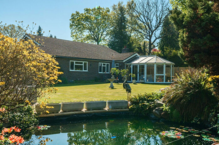 3 Bedroom Bungalow For Sale In Nash Grove Lane, Finchampstead, Wokingham, RG40