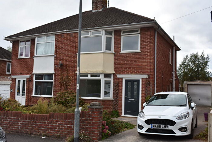 3 Bedroom Semi-Detached House To Rent In Central Yeovil, BA20