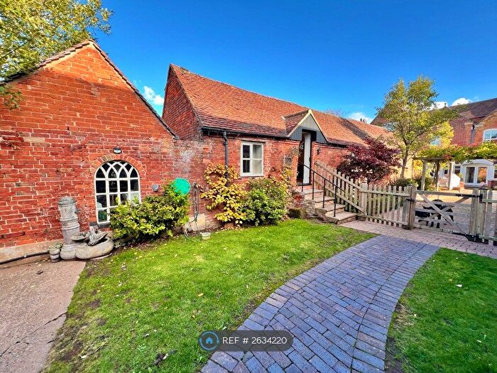 2 Bedroom Flat To Rent In Kingslow, Wolverhampton, WV6