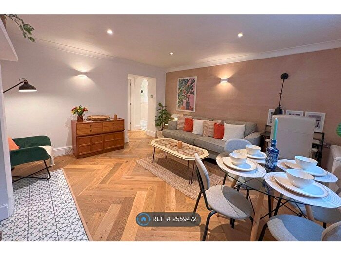 1 Bedroom Flat To Rent In Shute End, Wokingham, RG40