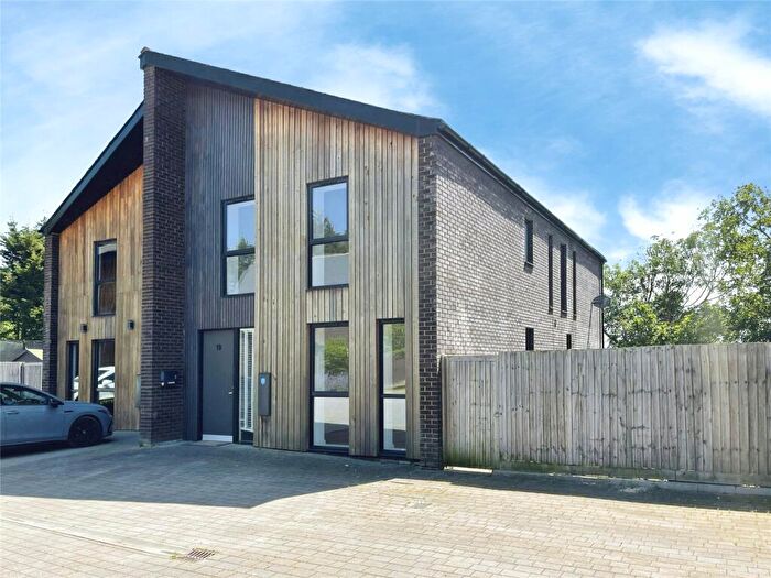 4 Bedroom Semi-Detached House For Sale In Hastingwood Park, Harlow, Essex, CM17