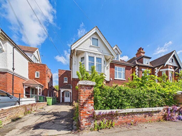 3 Bedroom Apartment For Sale In Sandgate Road, Folkestone, Kent, CT20