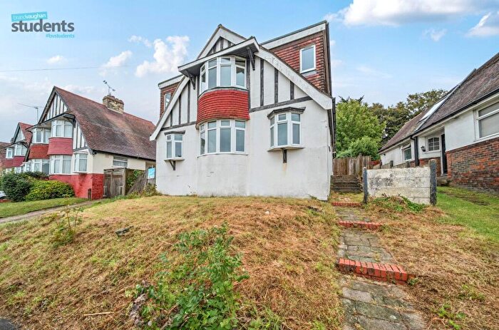 1 Bedroom Detached House To Rent In Bevendean Crescent, Brighton, East Sussex, BN2