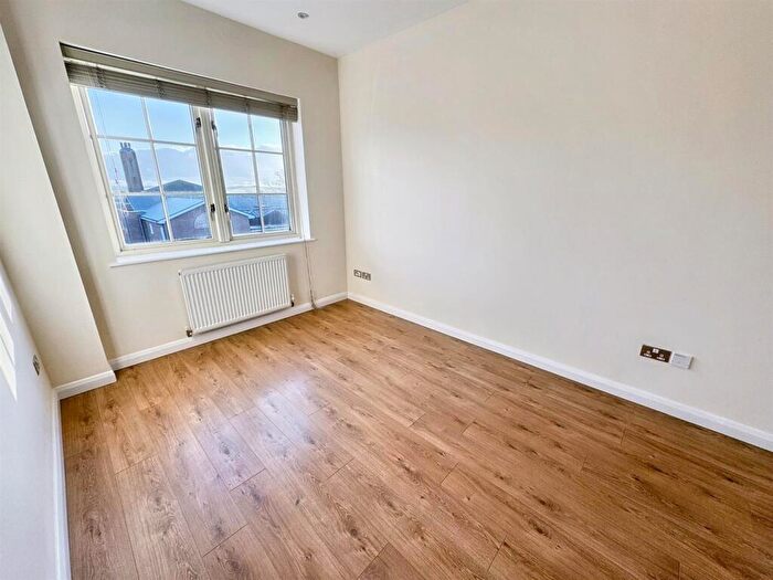 1 Bedroom Apartment To Rent In Bridport Road, Dorchester, DT1