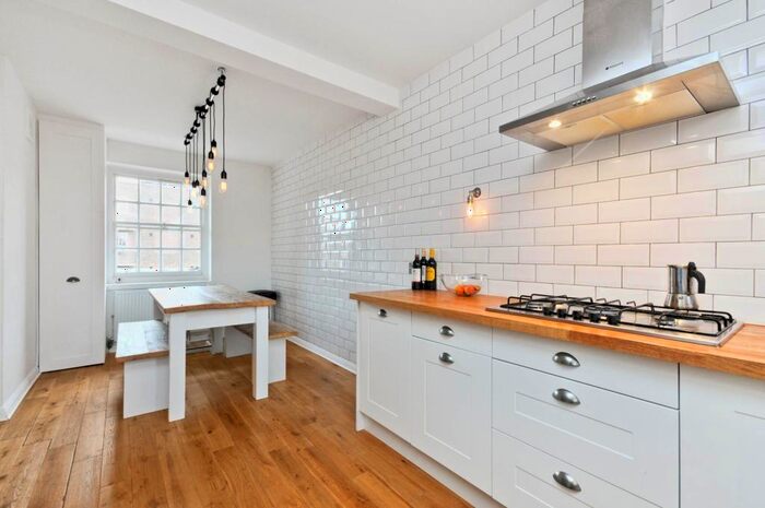 2 Bedroom Flat To Rent In Hazellville Road London, N19