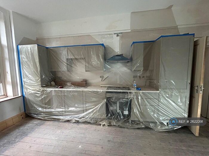 3 Bedroom Flat To Rent In Normanton Avenue, Liverpool, L17