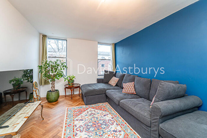 3 Bedroom Terraced House To Rent In Caldy Walk, Islington, London, N1