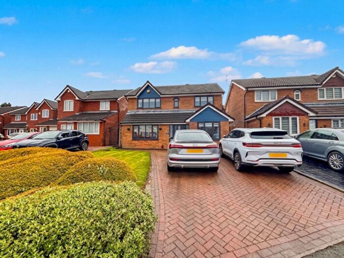 4 Bedroom Detached House For Sale In Willowbank, Radcliffe, M26