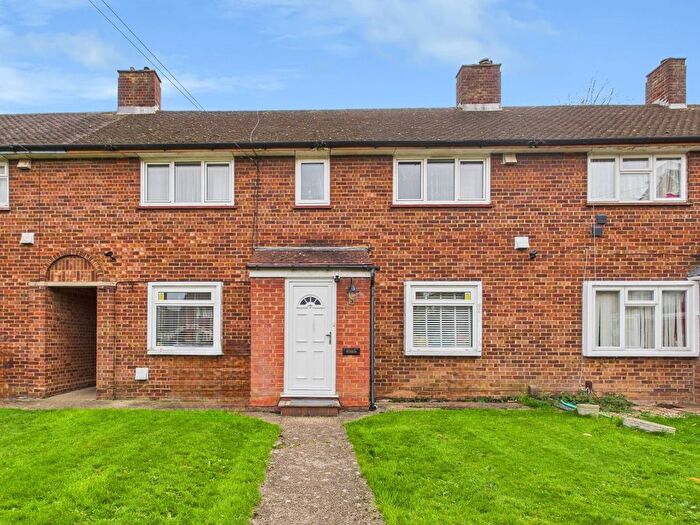 3 Bedroom Terraced House For Sale In Cranford Close, Stanwell, Middlesex, TW19