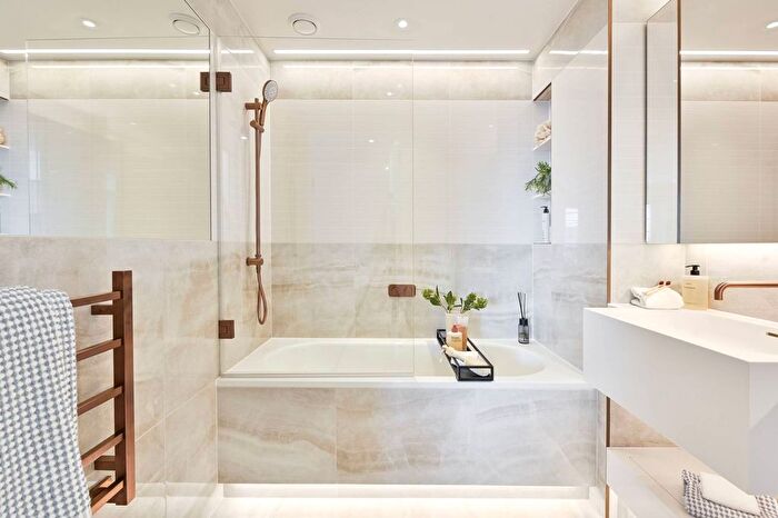 2 Bedroom Flat For Sale In White City Living, White City, W12