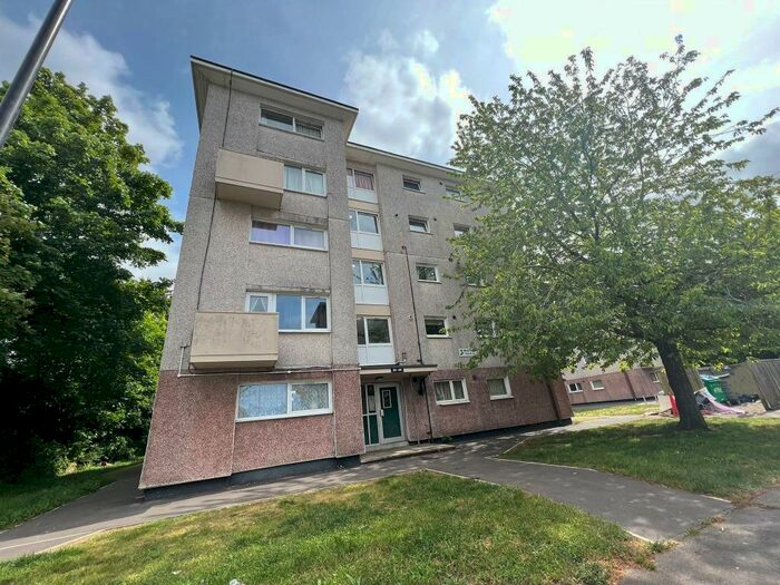 2 Bedroom Flat To Rent In Birch Close, Aldermoor, Southampton, SO16