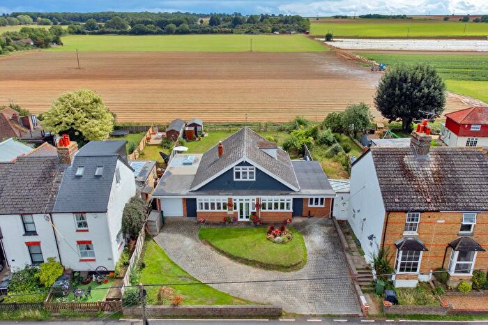 4 Bedroom Bungalow For Sale In Red Street, Southfleet, Gravesend, Kent, DA13