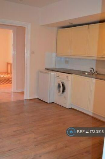 1 Bedroom Flat To Rent In Long Lane, London, N2